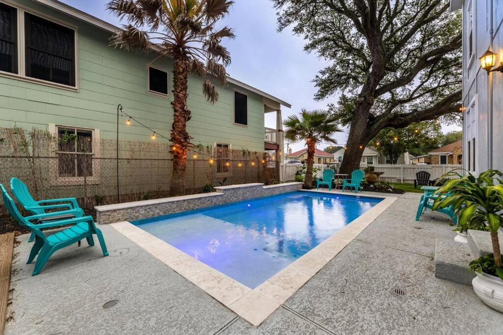 5/3 With A Heated Pool 2 Min From Beach, Updated غالفيستون، تكساس المظهر الخارجي الصورة