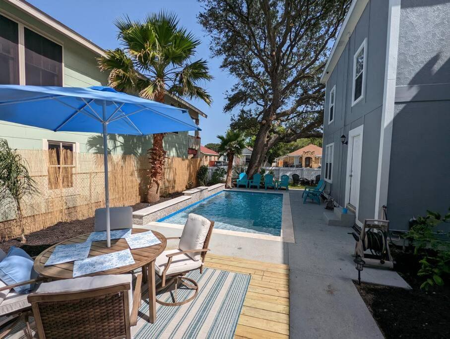 5/3 With A Heated Pool 2 Min From Beach, Updated غالفيستون، تكساس المظهر الخارجي الصورة