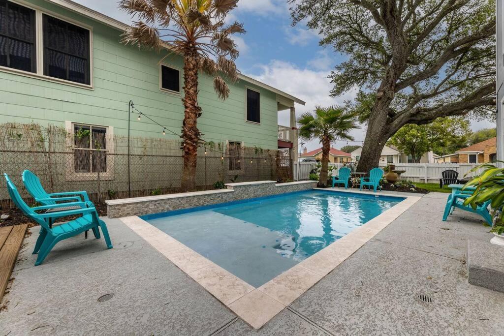 5/3 With A Heated Pool 2 Min From Beach, Updated غالفيستون، تكساس المظهر الخارجي الصورة